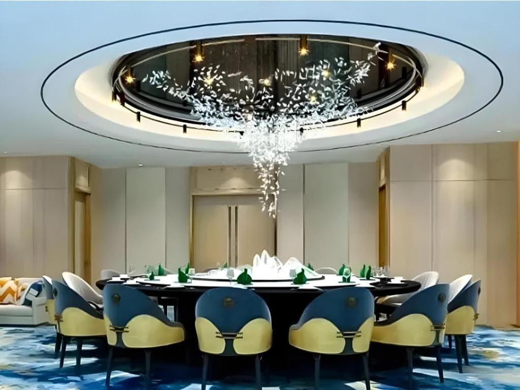 Fenggang Gladden Hotel Tiantangwei Exterior photo