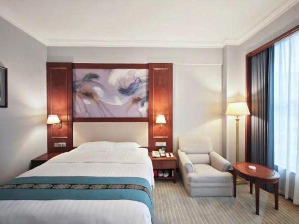 Fenggang Gladden Hotel Tiantangwei Exterior photo